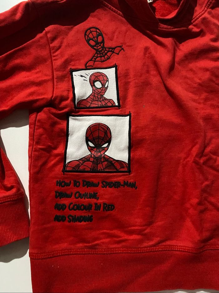 Sweet a capuche rouge Spiderman taille 6/7 ans - photo numéro 2