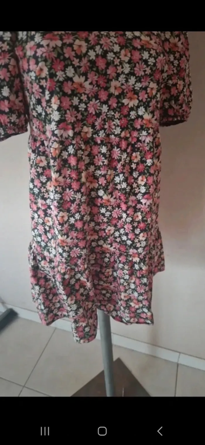 Robe fleurie 🌸 été stradivarius taille 36 /s - photo numéro 5