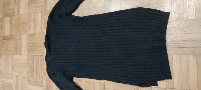 Pull noir col V - photo numéro 6