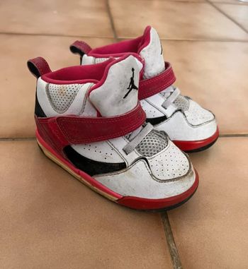 Air Jordan Nike taille 25