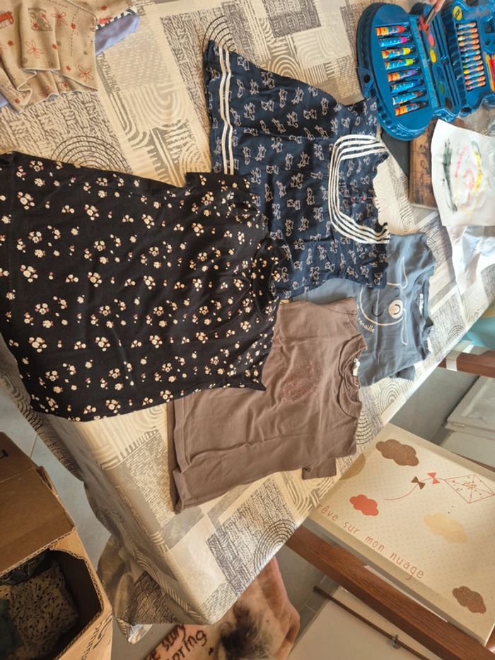 Lot 4 pièces filles