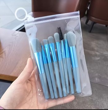 Ensemble de 8 petits pinceaux à maquillage Bleu Neuf