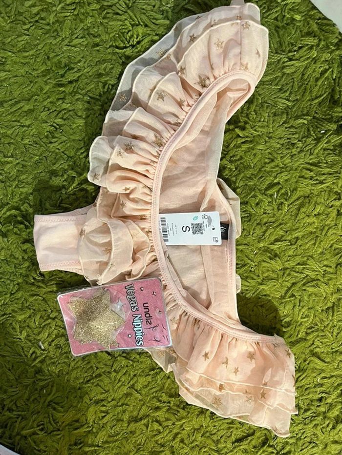 Undiz string beige etoile or nippies etoile dore neuf vegas