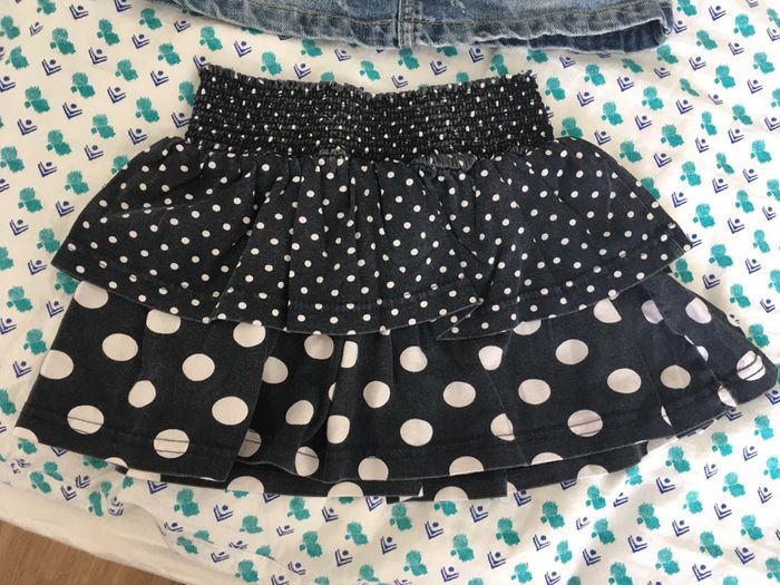 Lot de 2 jupes, taille 110. - photo numéro 2
