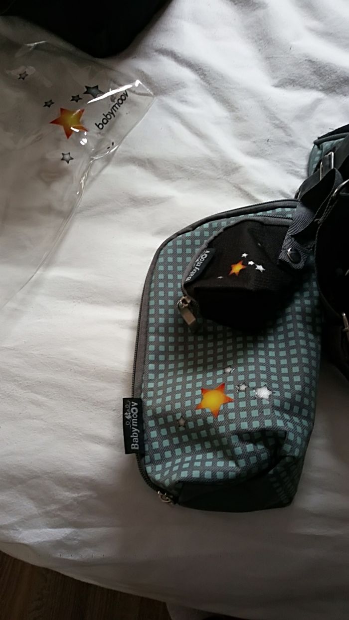 Sac a langer avec ses accessoires - photo numéro 6