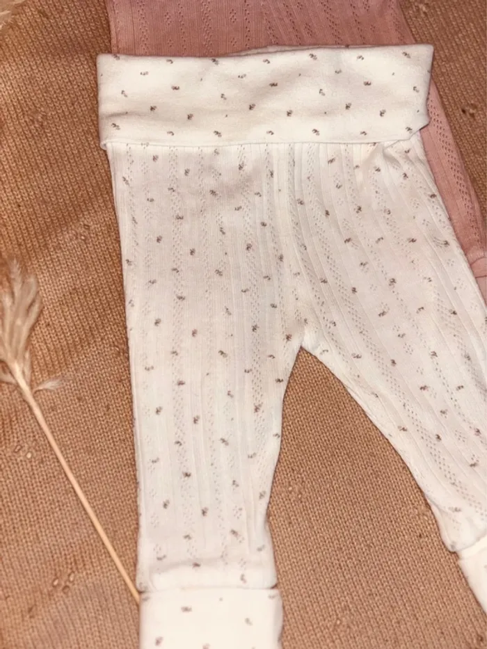 Lot de deux petit legging 0-1 mois 56 cm - photo numéro 2
