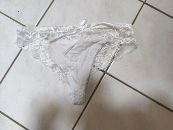Tanga blanc