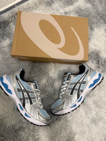 Asics Kayano 14 Bleu taille 43,5
