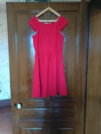 24- Robe, taille 38