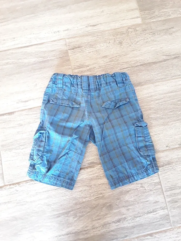 Short 3 ans  (98 cm) - photo numéro 3