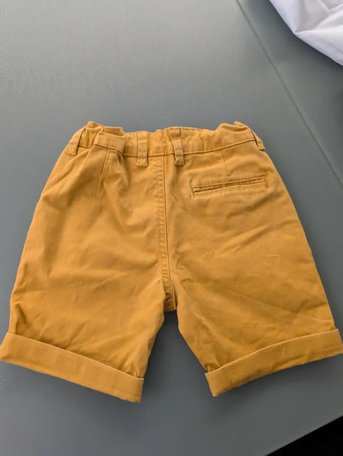 Short chic garçon 5/6 ans comme NEUF - photo numéro 2