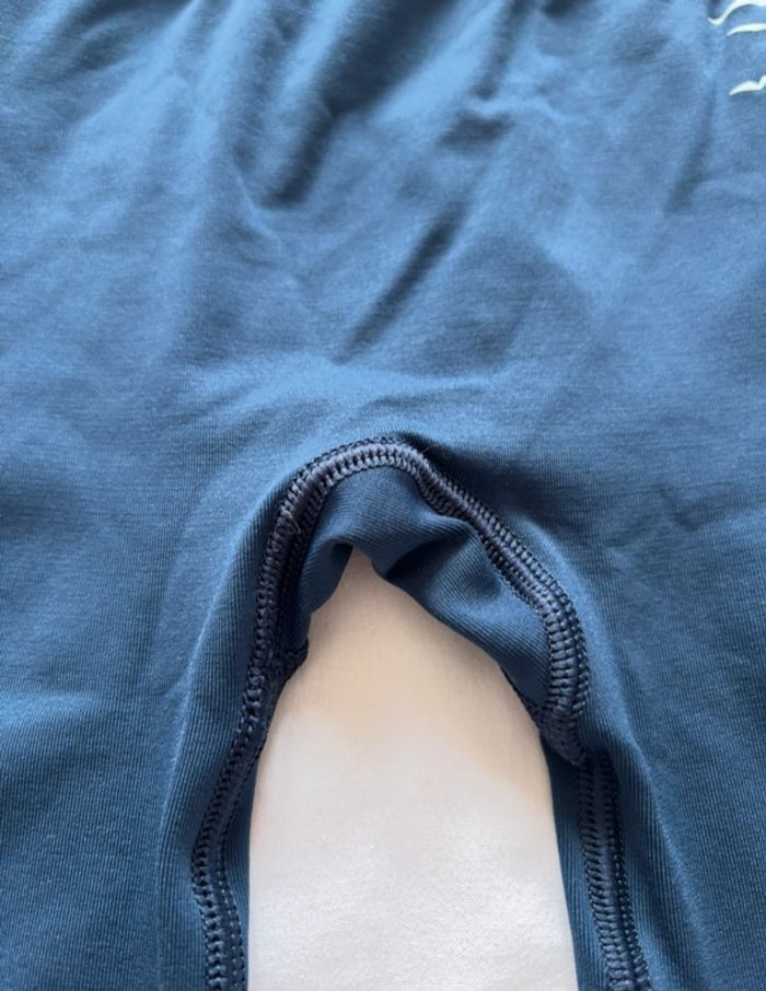 Short Gymshark taille S/36 femme sport fitness bleu marine logo très bon état - photo numéro 5