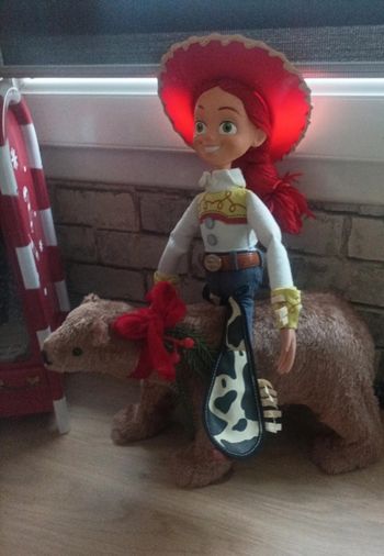 Toy story Jessie parle anglais 39 cm