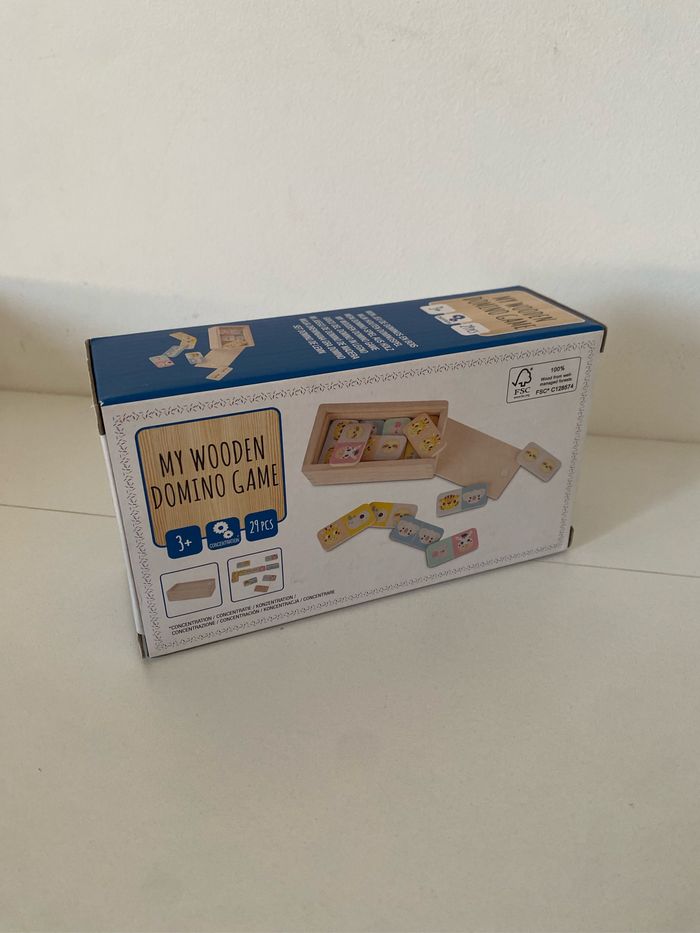 Jeu de dominos en bois