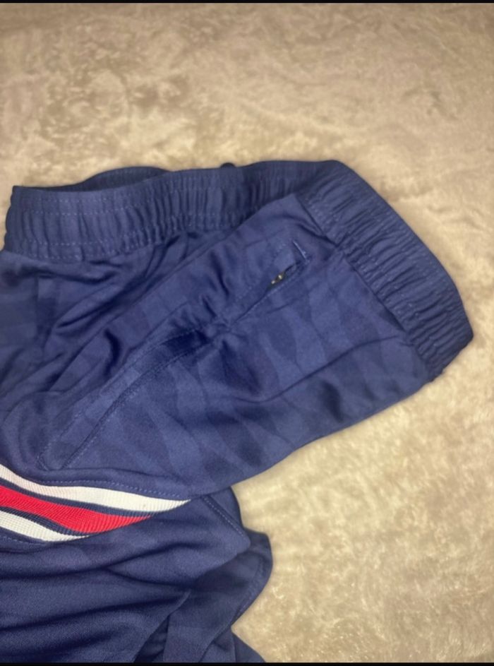 Short Jordan psg taille M - photo numéro 5