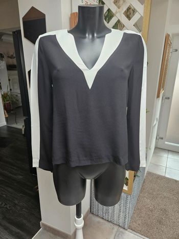 Zara blouse blanche et noir taille M