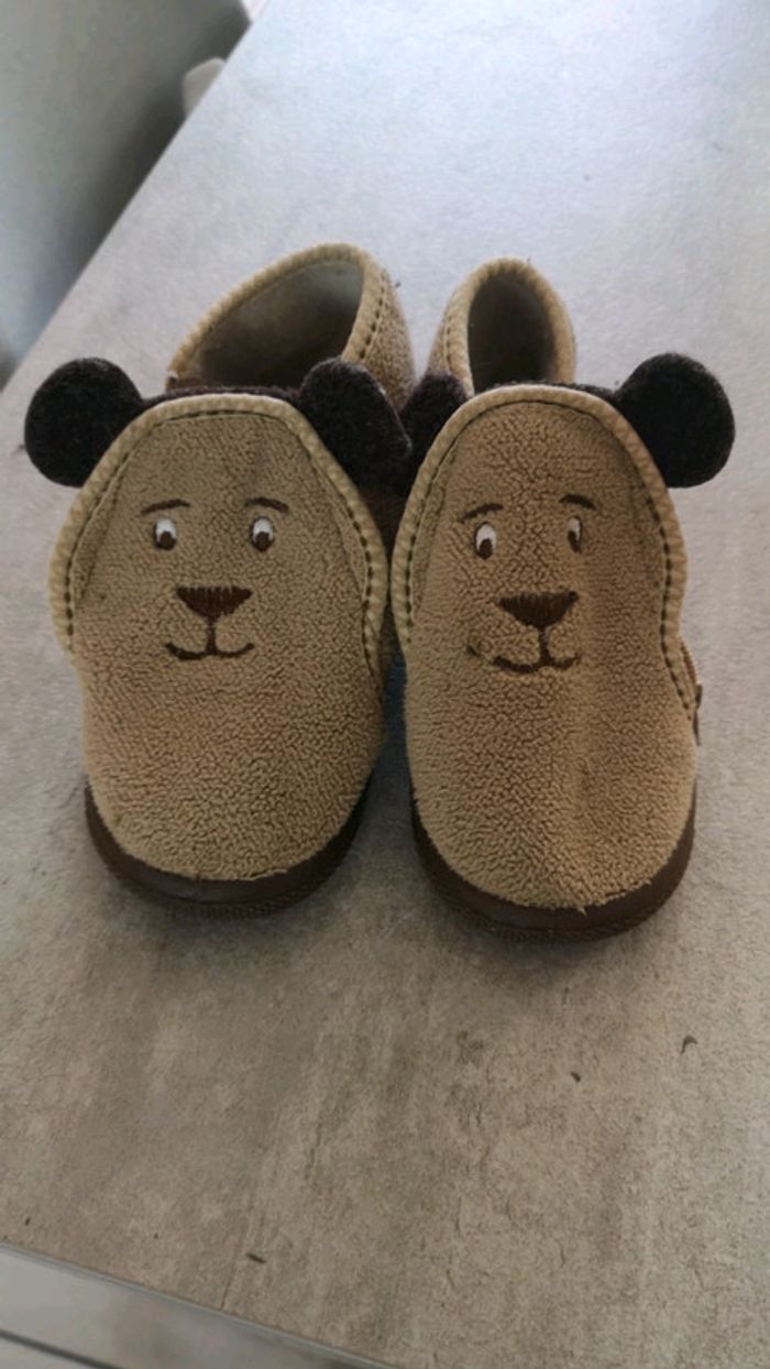 Chaussons ourson 25