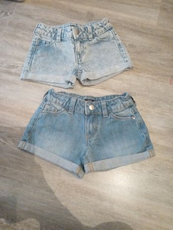 Lot 2 shorts Kiabi en jeans - 4 ans en bon état