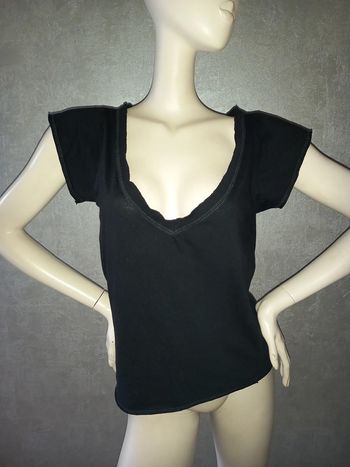 tee shirt noir col V lulu castagnette taille 40
