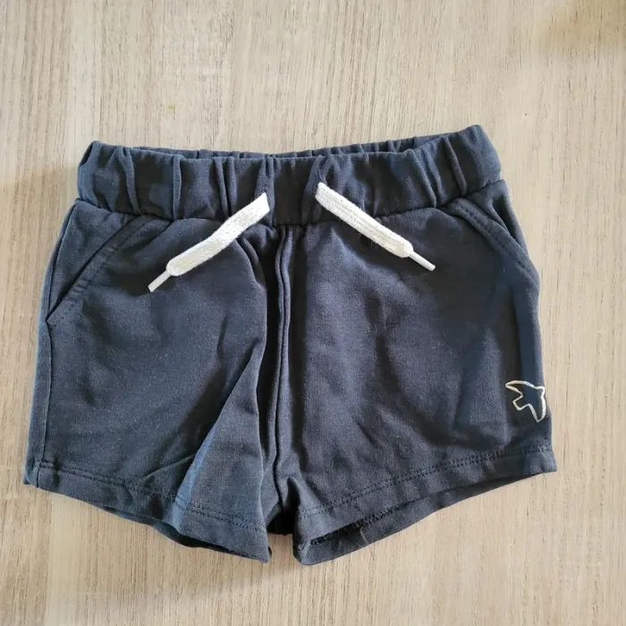 Ensemble short + Tee-shirt 23 mois - photo numéro 4