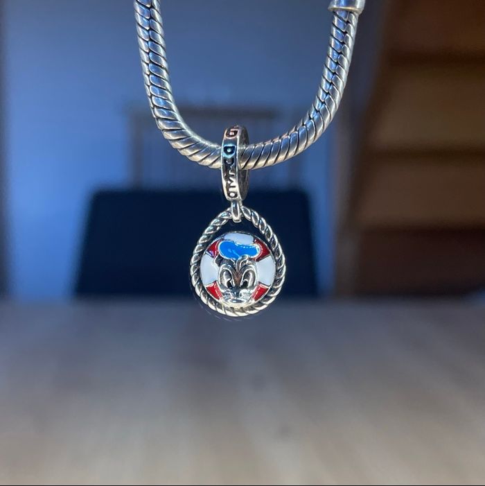 Charm Pandora Donald Disney Park 🎢 Collector Officiel – Bijou Rare en Argent 925
