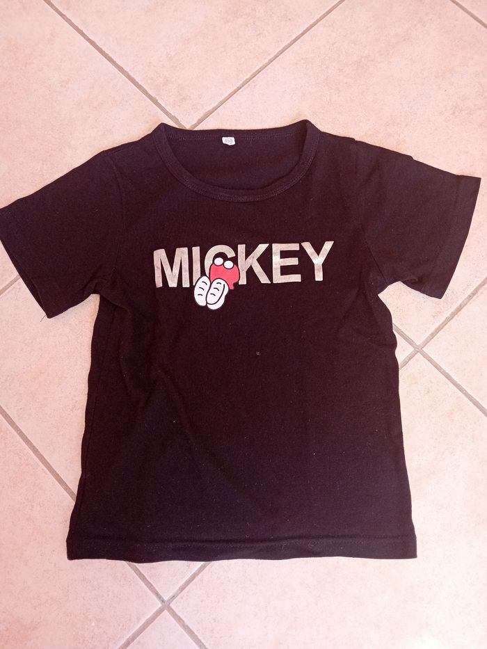 Tee shirt Mickey 5/6 ans