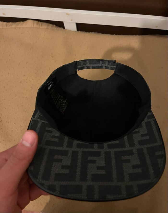 Casquette Fendi - photo numéro 6