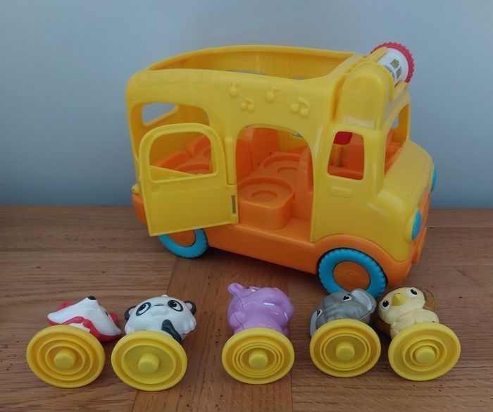 Les petits apprentis le bus des aventures + 5 personnages LeapFrog - photo numéro 2