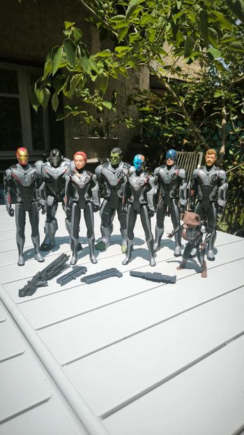 Ensemble complet de 8 figurines Hasbro Avengers Endgame Marvel Titan Hero Series