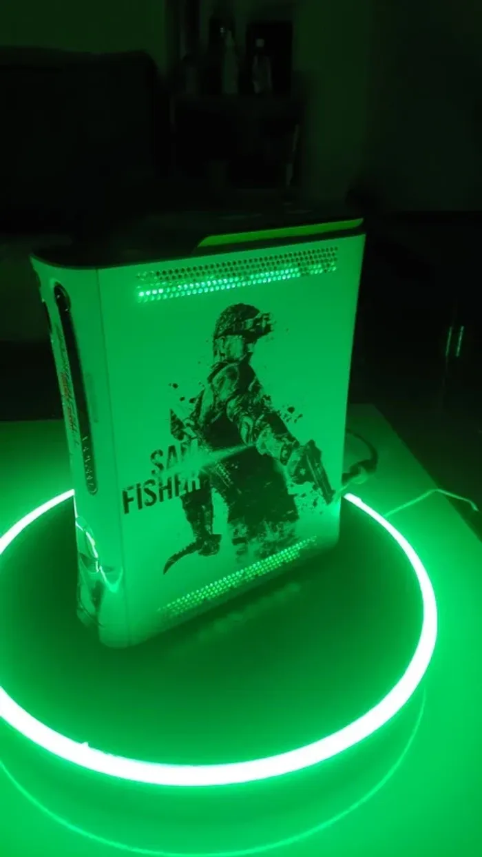 Xbox 360 custom Splinter Cell Sam Fisher avec câbles et disque dur - photo numéro 3