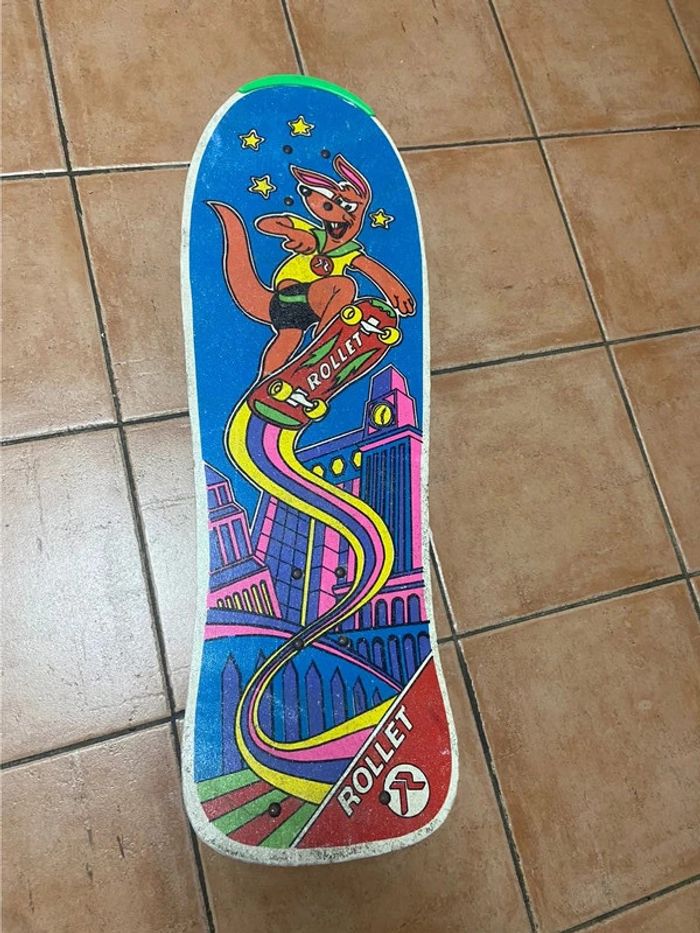 Skateboard planche a roulette