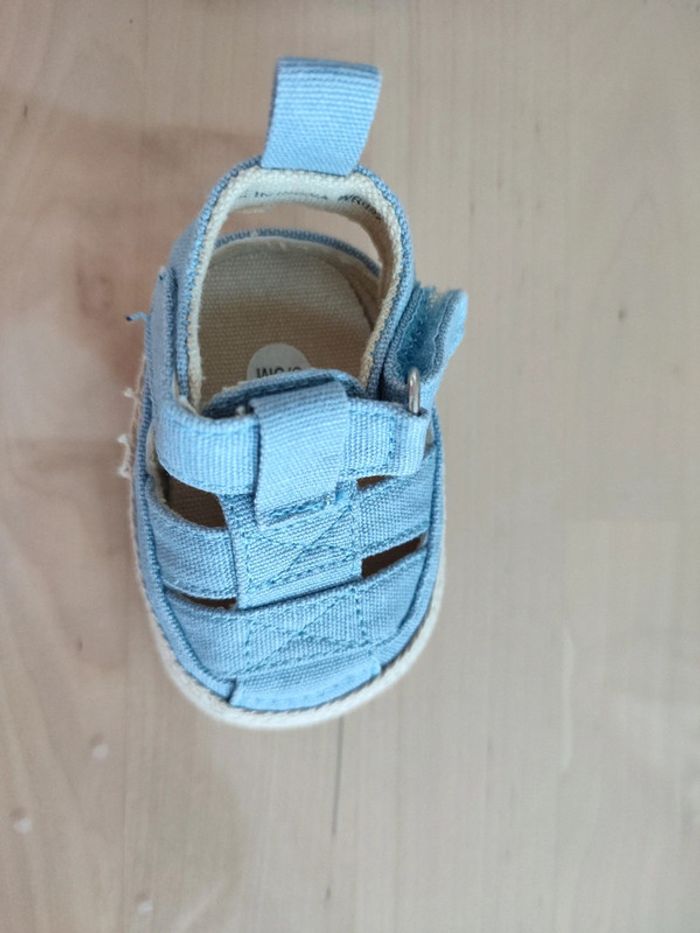 Jolies petites chaussures effet espadrilles neuve taille 0/3mois - photo numéro 4
