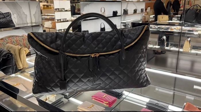 Yves Saint Laurent    Giant YSL - photo numéro 3