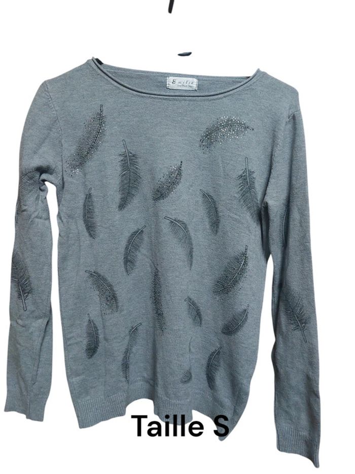 Pull à motif plumes T.S  Émilie collection