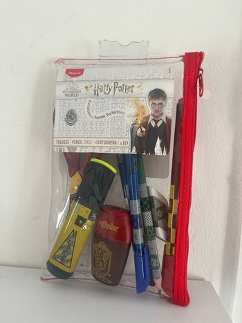 Trousse transparente garnie Harry Potter - NEUVE