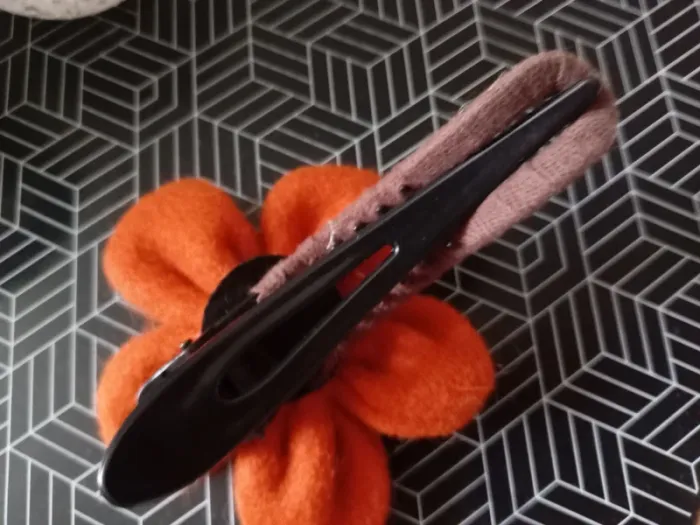 Pince à cheveux - photo numéro 2