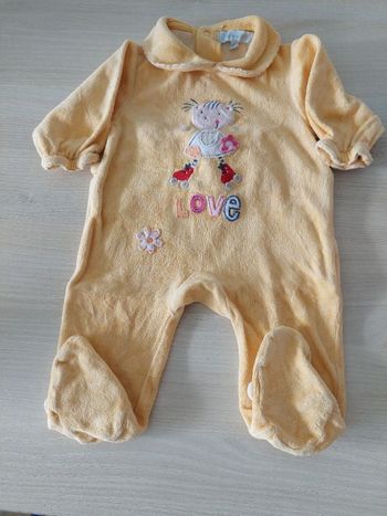 Grenouillère jaune fille 3 mois