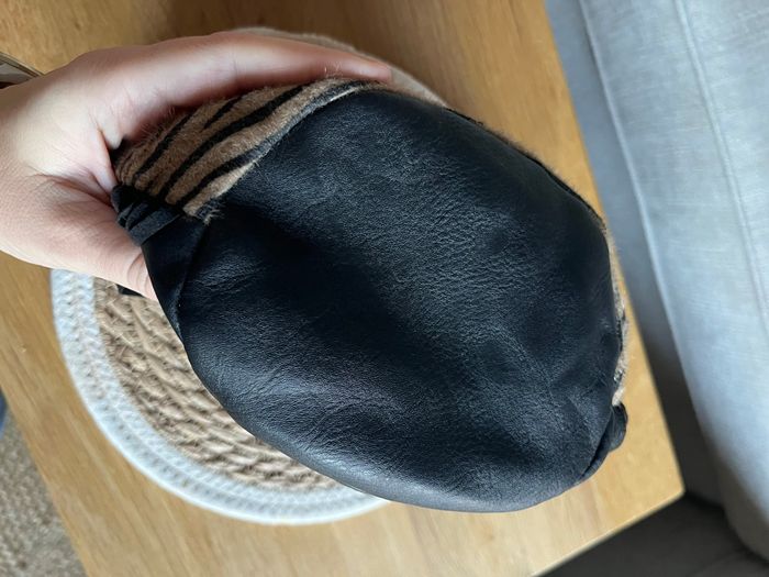 Sac bourse noir à motif zébré et franges – Chaîne porté épaule - photo numéro 5