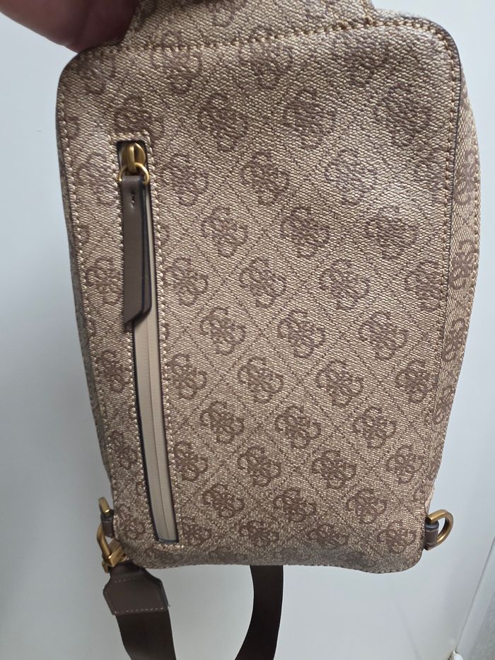Sacoche GUESS neuve avec étiquette - photo numéro 6
