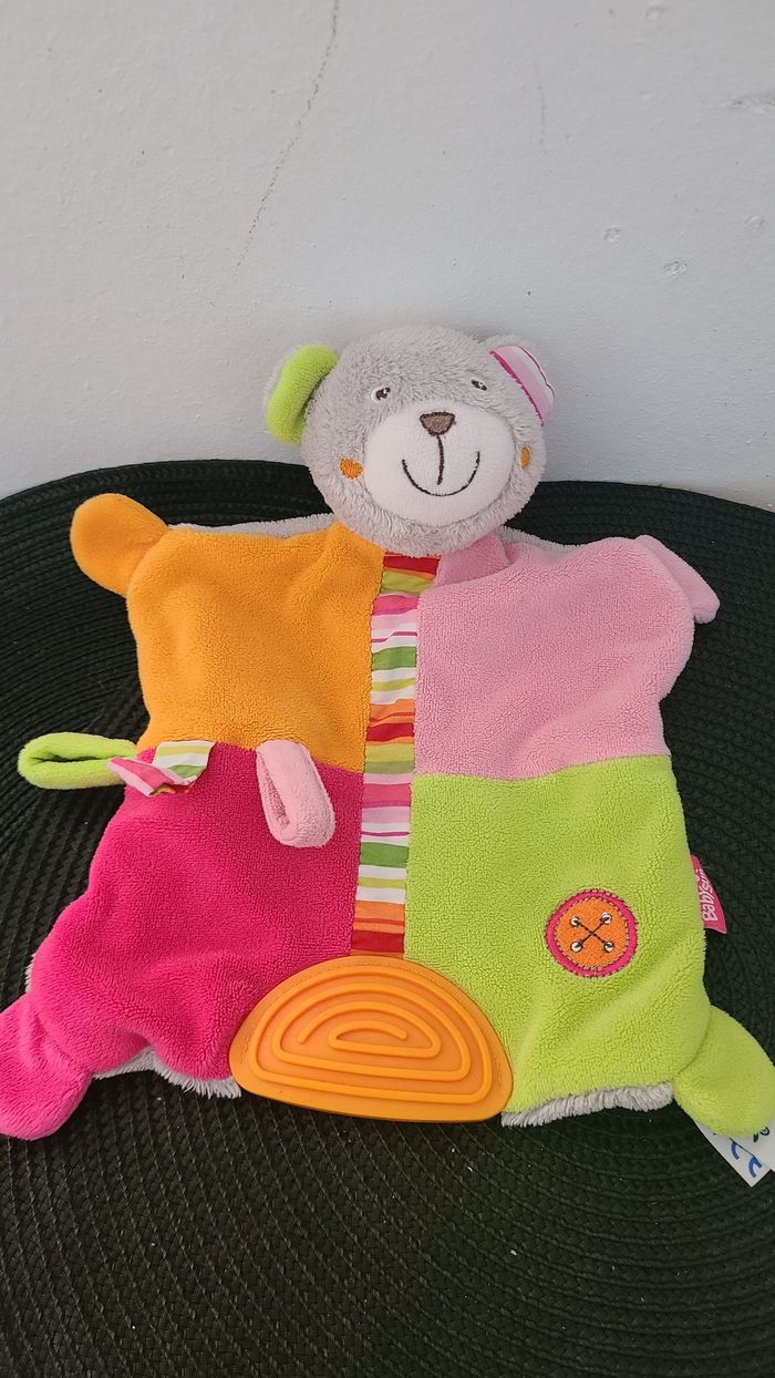 Doudou plat ours BABYSUN anneau de dentition grelot