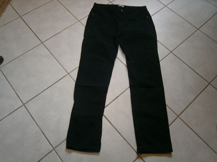 Pantalon noir GEMO Taille 42