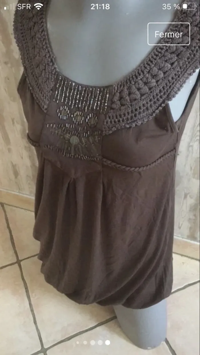 Joli lot en L /40 débardeur brodé et perles et chemise gaufrée