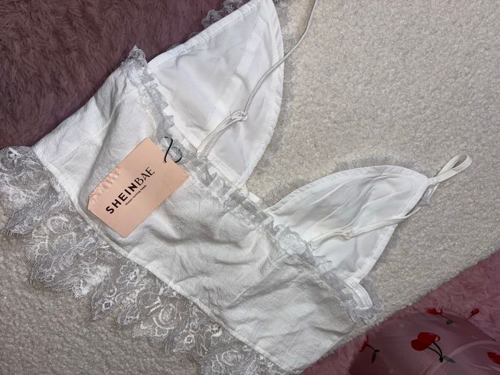 Crop top blanc à dentelle - photo numéro 7