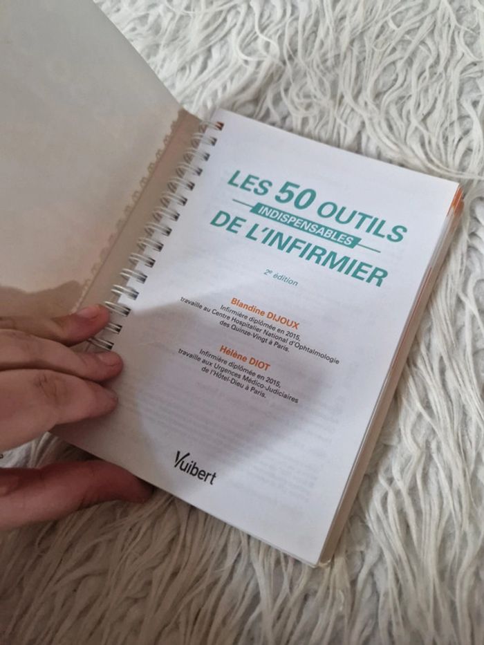 Livre les 50 outils indispensable de l'infirmier - photo numéro 2