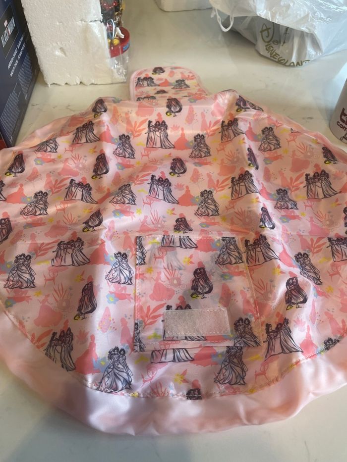 Trousse de maquillage avec cordon Disney - photo numéro 3