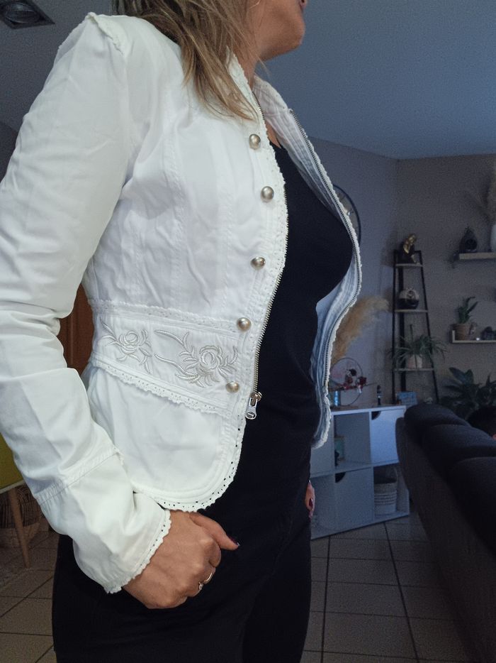 Veste blanche - photo numéro 3