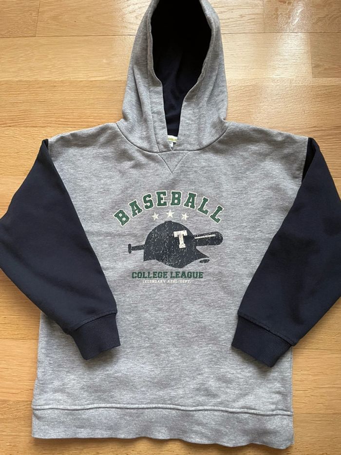 Sweat-shirt capuche