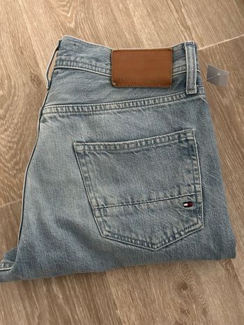 Jean Tommy Hilfiger taille 40