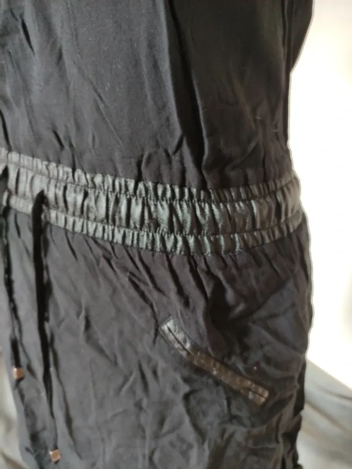 Robe noire fluide double matière - photo numéro 5