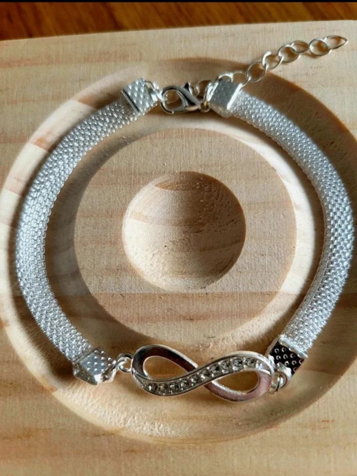 Bracelet infini argenté strass – bijou fantaisie symbole amour éternel – chaîne femme chic réglable
